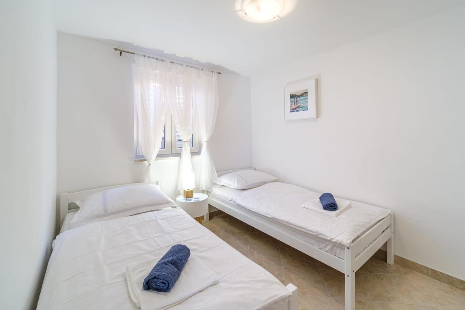 Apartmani P&S Supetar Exterior foto