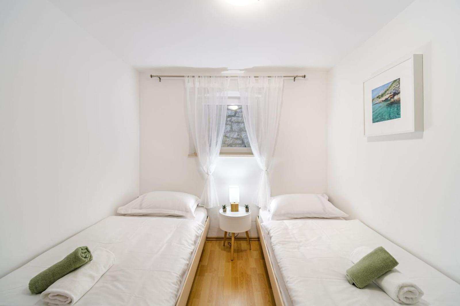 Apartmani P&S Supetar Exterior foto